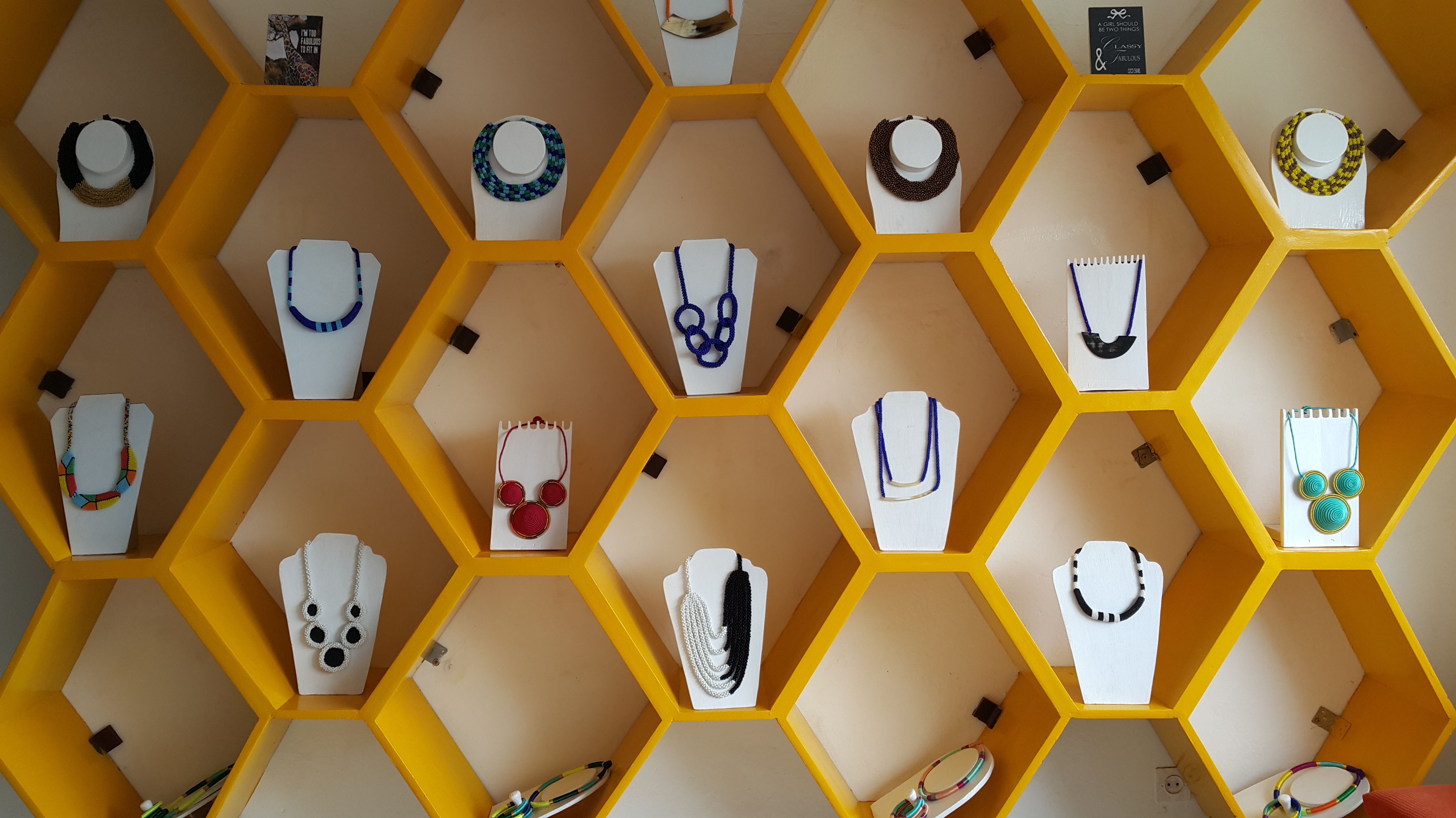 inzuki-bees